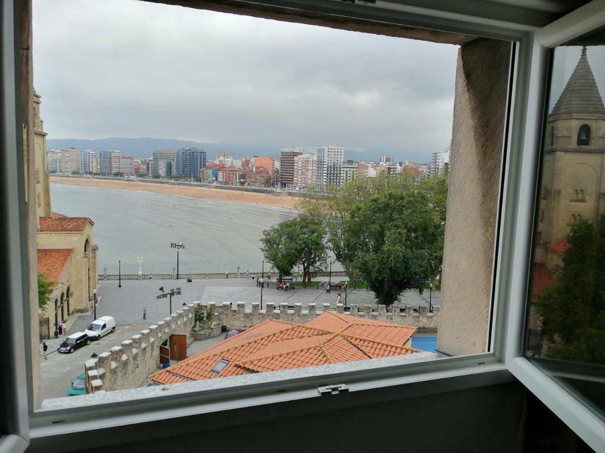 Atico En Cimadevilla Mirando Al Mar Gijon Bagian luar foto