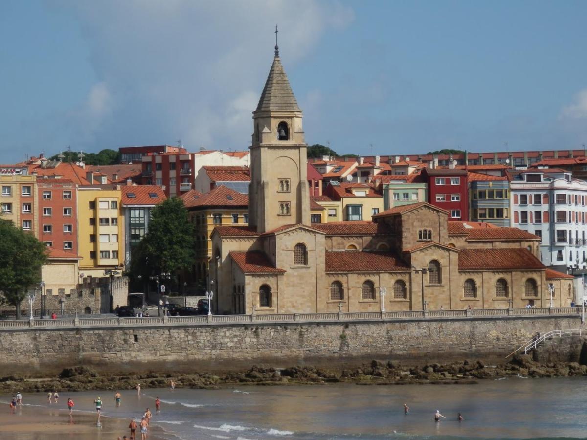 Atico En Cimadevilla Mirando Al Mar Gijon Bagian luar foto